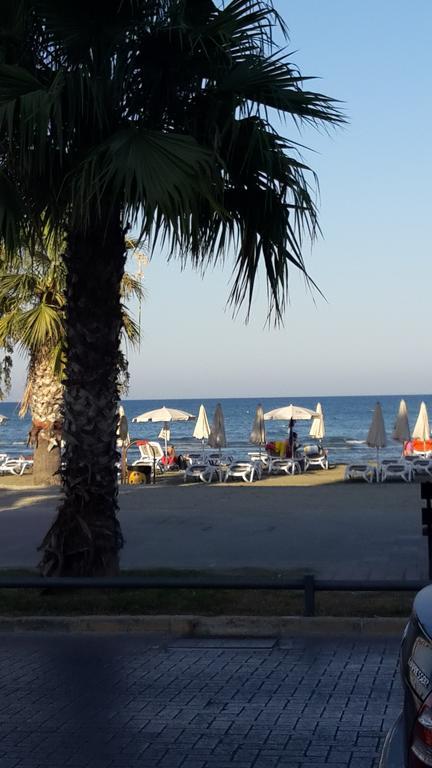 La C Mer Ларнака Екстериор снимка
